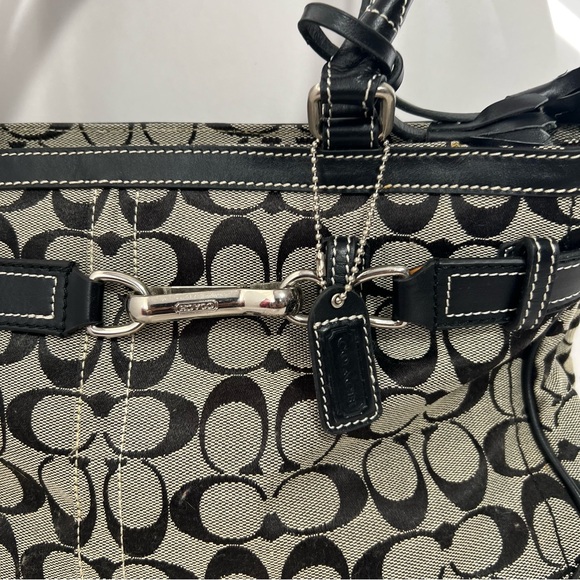 ****Unauthentic****Black & Gray Coach Purse - Picture 2 of 7